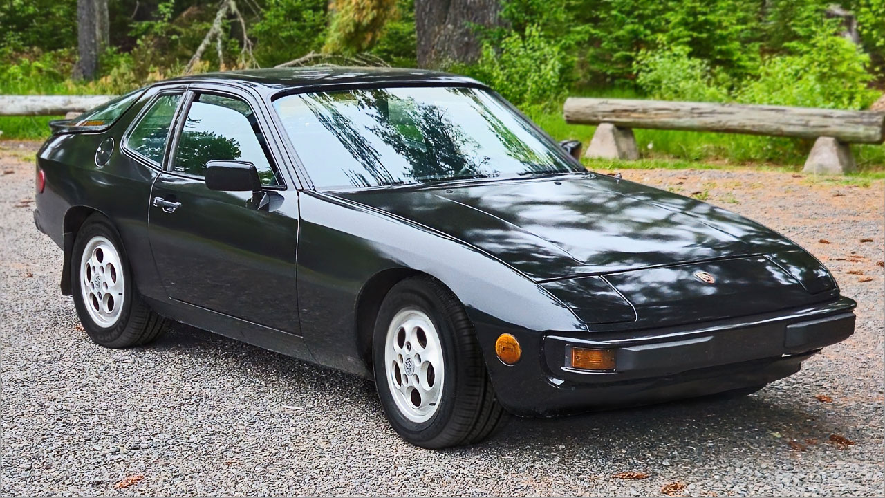 Kirk & Jessica's 1985 Porsche 924S